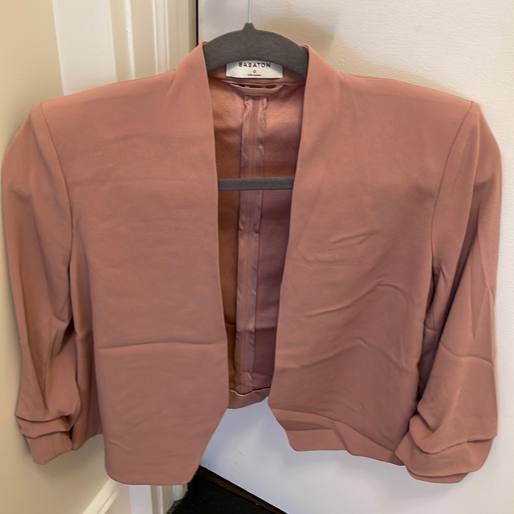 Babaton cropped nude blazer